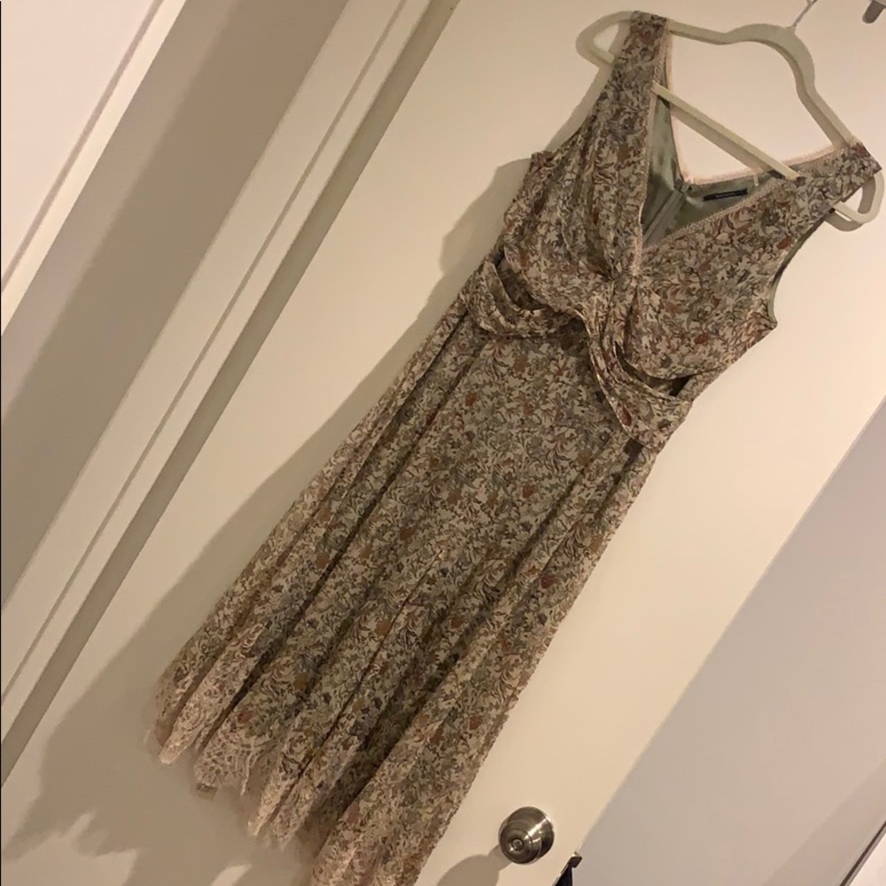 Elie Tahari 100% silk floral print/lace dress